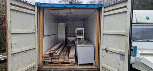 Lined 20ft containers with - 20ft,