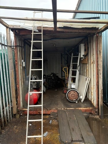 Used 20ft shipping - 20ft,